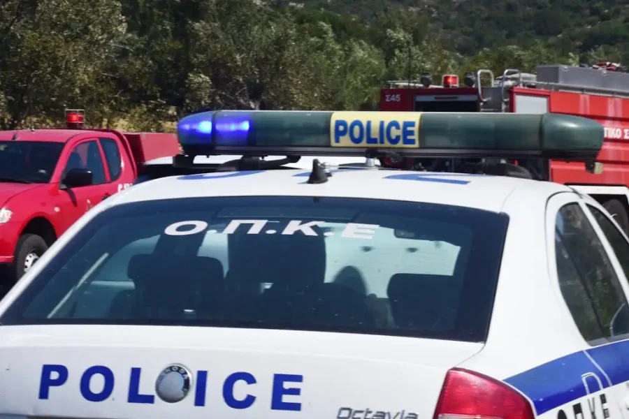 Συναγερμός στην Καλλιθέα: Εντοπίστηκαν φιαλίδια με επικίνδυνη ουσία – Εκκενώθηκαν σπίτια