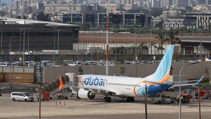 Πτήση Flydubai: Ο Τραμπ υποπτεύεται το Ιράν κι απειλεί να το πλήξει «πολύ δυνατά»
