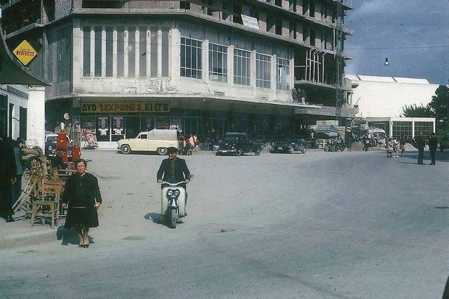 1965: 61 χρόνια πριν, το ξενοδοχείο της Αστόριας υπό ανέγερση