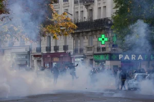 Χάος στη Γαλλία: Πάνω από 400 σχολεία κλειστά σήμερα λόγω των μαθητικών κινητοποιήσεων
