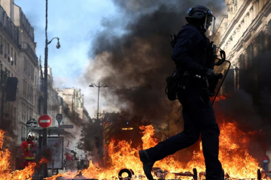 Στις φλόγες η Γαλλία: Σκηνές χάους από το Παρίσι μέχρι τη Μασσαλία και τη Λυών – 1.200 συλλήψεις και 150 τραυματίες αστυνομικοί