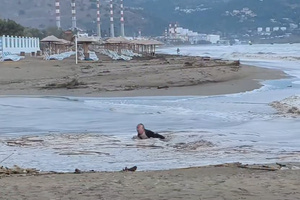 Μεθυσμένος Άγγλος προσπάθησε να περάσει τον Γαζανό ποταμό