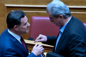 Άγρια κόντρα Γεωργιάδη και Πολάκη: «Κατσαπλιάς» και «αγράμματος» – «Δεν συγκρίνονται τα πτυχία μας»