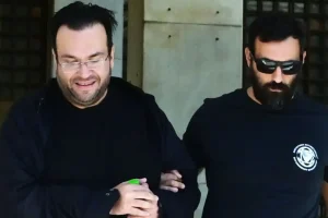 Φίλιππος Καμπούρης: Ζημίωσαν το Δημόσιο με 5,3 εκατ. ευρώ και «σήκωσαν» από τους τραπεζικούς 2,2 εκατ. ευρώ