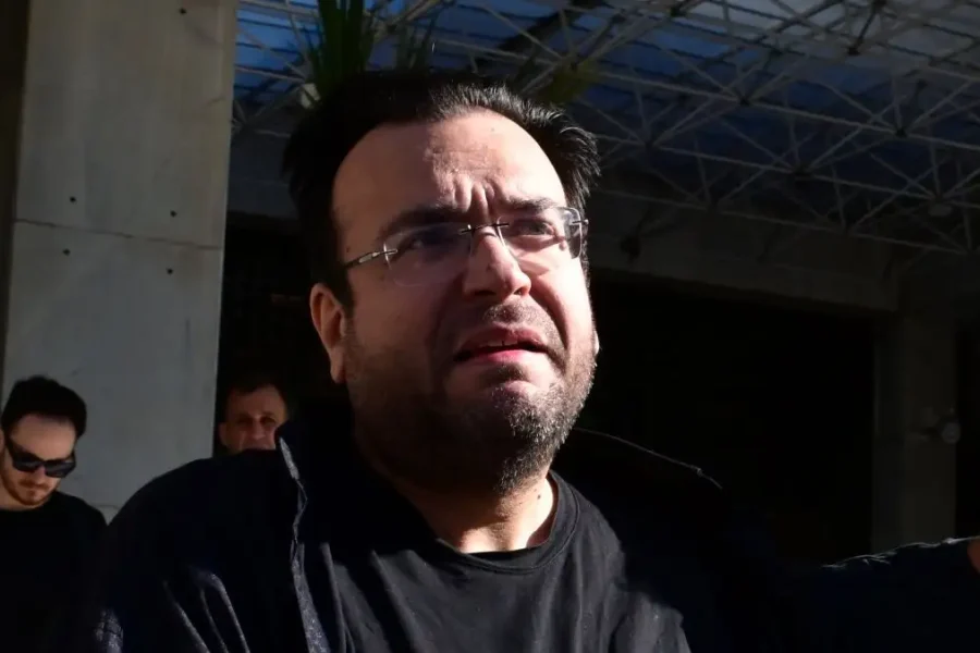 Φίλιππος Καμπούρης: Αυτοί είναι οι 10 τραγουδιστές που θα καταθέσουν για το κύκλωμα που εξαπατούσε τον ΕΦΚΑ