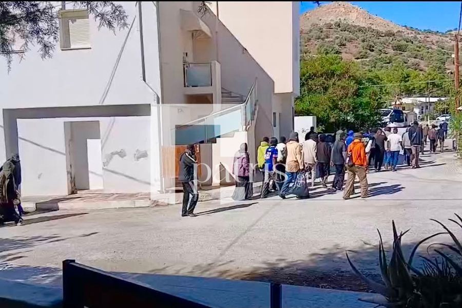 Νέα επιχείρηση διάσωσης στους Καλούς Λιμένες – 51 άτομα μεταφέρθηκαν στο Ηράκλειο (pics)