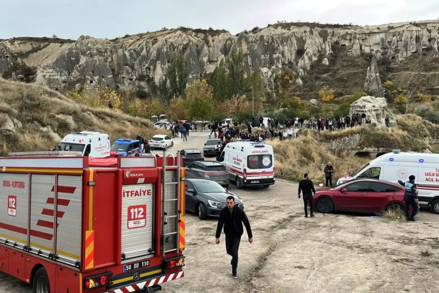 Καππαδοκία: 3 νεκροί και 5 τραυματίες από την κατάρρευση Καμινάδας της Νεράιδας – Αναζητούν επιζώντες στα ερείπια