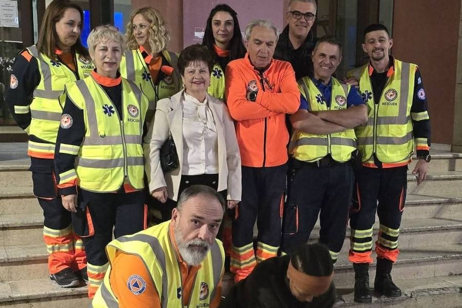 Ηράκλειο: Με επιτυχία η δράση για ΚΑΡΠΑ και απινιδωτή έξω από τη Βικελαία