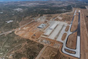 Αεροδρόμιο Καστελλίου: Δεν βγαίνουν… οι χρόνοι για πτήσεις τον Νοέμβριο του 2028, ούτε οι δοκιμαστικές το 2027 – Θα τελειώσει και θα είναι κλειστό;