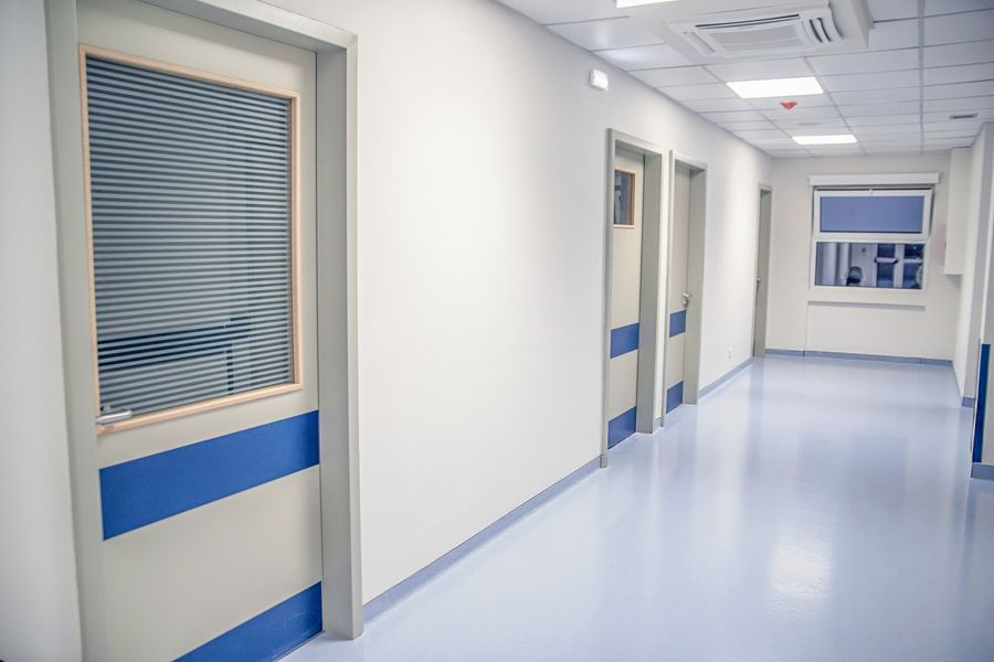 Χωρίς προσωπικό τα Κέντρα Υγείας, χωρίς «ανάσα» τα νοσοκομεία