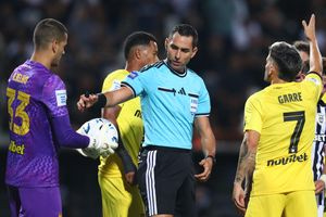 Europa League: Ο Ιταλός Κολόμπο σφυρίζει το Ρεν-ΟΦΗ