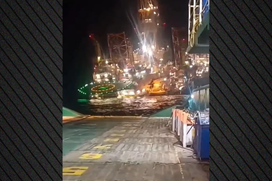 Τεράστια εξέδρα άντλησης με 115 εργάτες βυθίζεται στη Γκαμπόν, ένας νεκρός και τέσσερις αγνοούμενοι, δείτε βίντεο