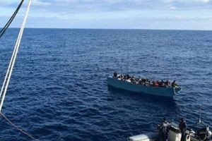 Επιχείρηση διάσωσης 43 μεταναστών από πλοίο της FRONTEX ανοιχτά της Γαύδου