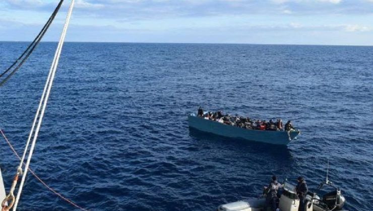 Επιχείρηση διάσωσης 43 μεταναστών από πλοίο της FRONTEX ανοιχτά της Γαύδου