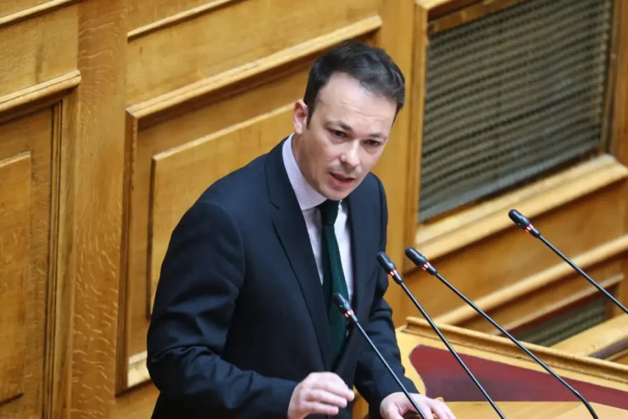 Ανακοινώθηκε στη Βουλή η παραίτηση Ζαμπάρα – Συνεχίζει με την ΕΛΑΣ του Αλέξη Τσίπρα