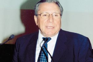 Διεθνής τιμή στον καθηγητή που στήριξε την ελληνική γλώσσα στην ομογένεια