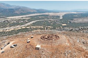 Η Παπούρα στο επίκεντρο του διεθνούς Τύπου