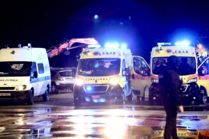 Τραγωδία στον Πειραιά: Σε λάθος χειρισμό του οδηγού το όχημα βρέθηκε στη θάλασσα