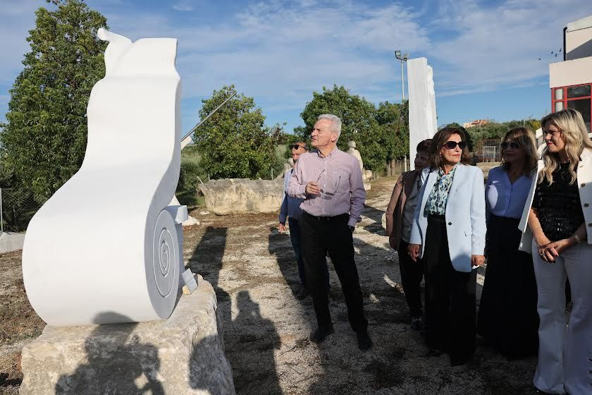 Πέντε νέα γλυπτά ο καρπός του 11ου Διεθνούς Συμποσίου Γλυπτικής στο Βενεράτο