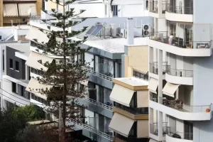 «Σπίτι μου ΙΙΙ», ανακαινίσεις, φοροαπαλλαγές και περιορισμοί στα Airbnb – Όλα τα μέτρα για προσιτή στέγη