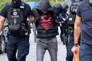 Πλάκα: Έτσι συνελήφθησαν οι τρεις για την κλοπή του χαλκού – Το «πλούσιο» ποινικό τους παρελθόν
