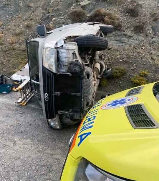 Τροχαίο στη Βιάννο – Στο νοσοκομείο ο οδηγός (pics)