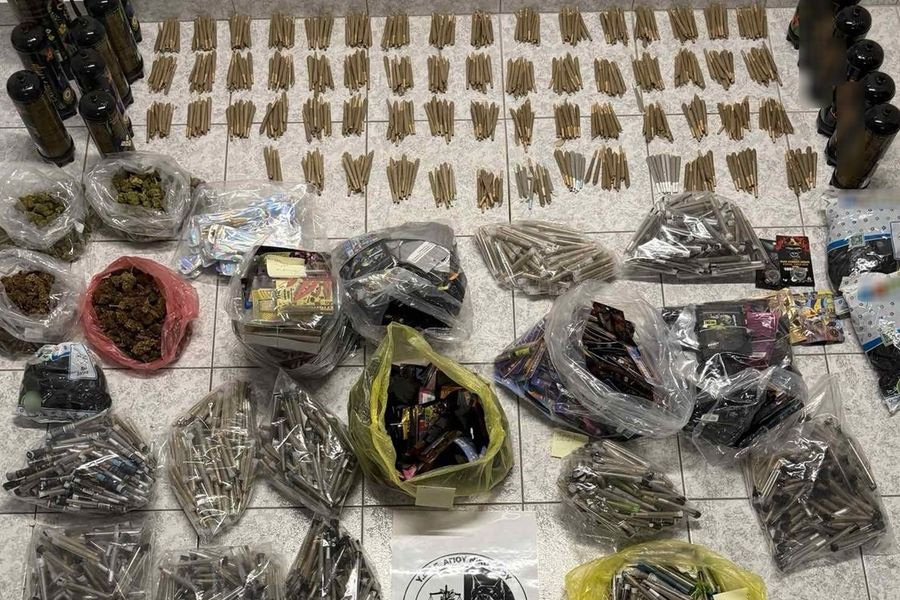 Ελεύθερη με περιοριστικούς όρους η 52χρονη επιχειρηματίας στη Χερσόνησο με τα 1.900 τσιγαριλίκια