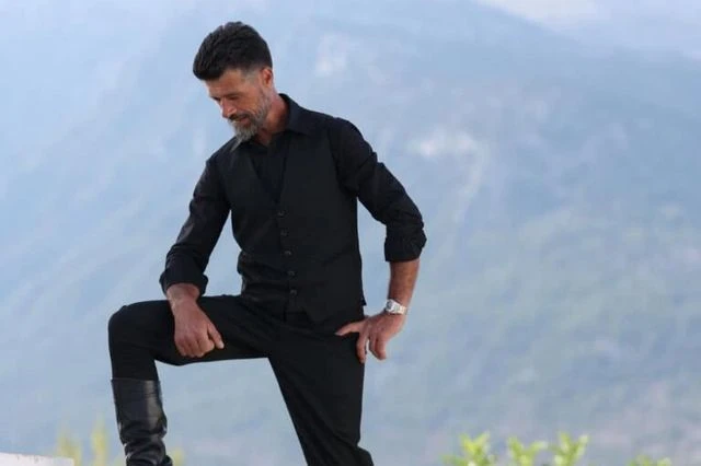 Γιάννης Παπασηφάκης: Ο influencer βοσκός από την Κρήτη που έδωσε συνέντευξη στο BBC