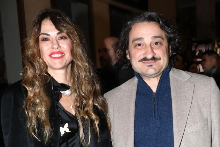 Ο Βασίλης Χαραλαμπόπουλος ανακοίνωσε στην τηλεόραση τον χωρισμό από τη σύζυγό του