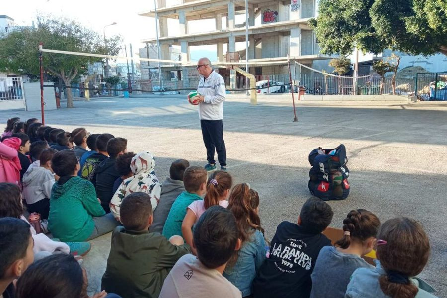 Γνώρισαν το βόλεϊ οι μαθητές του 28ου και 57ου Δημοτικού Σχολείου