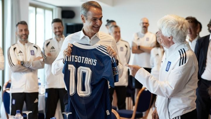 Ο Κυριάκος Μητσοτάκης ευχήθηκε καλή επιτυχία στην Εθνική ομάδα