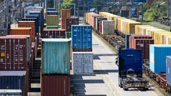 Επιχείρηση απεγκλωβισμού 54χρονου που καταπλακώθηκε από εμπορευματοκιβώτιο στο λιμάνι της Θεσσαλονίκης