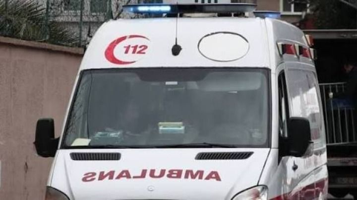 Κωνσταντινούπολη: Δύο νεκροί, 10 διασωθέντες και 2 ακόμη εγκλωβισμένοι από κατάρρευση επταώροφης πολυκατοικίας