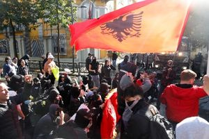 Αλβανία: Επεισόδια στη βουλή μεταξύ βουλευτών της κυβέρνησης και της αντιπολίτευσης