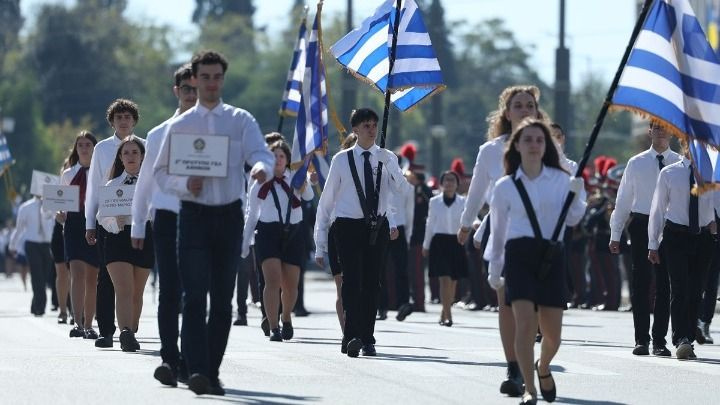 Ολοκληρώθηκε η μαθητική παρέλαση στην Αθήνα