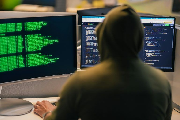 Πεύκη: Συνελήφθη 15χρονος για ανάρτηση επεξεργασμένης φωτογραφίας 14χρονης με προσβλητικό περιεχόμενο
