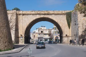 Ηράκλειο: Κυκλοφοριακές ρυθμίσες λόγω εργασιών συντήρησης στο πλακόστρωτο της Χανιώπορτας