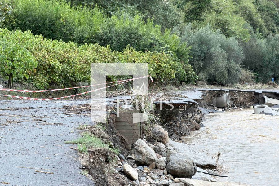 Κακοκαιρία στον Μυλοπόταμο: Απροσπέλαστα τα Ζωνιανά και το Βενί – Μεγάλες καταστροφές (pics)
